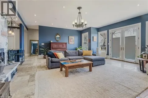 957 Beach Boulevard Hamilton ON L8H 6Z7