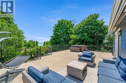 957 Beach Boulevard Hamilton ON L8H 6Z7