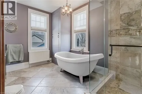 957 Beach Boulevard Hamilton ON L8H 6Z7