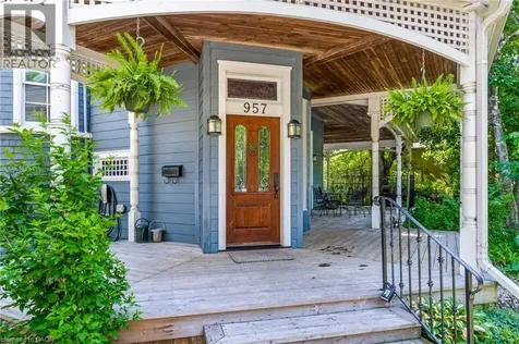 957 Beach Boulevard Hamilton ON L8H 6Z7