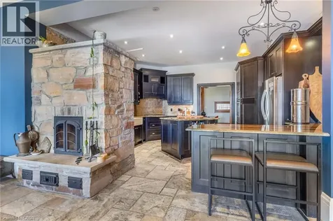 957 Beach Boulevard Hamilton ON L8H 6Z7