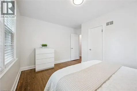 186 Forsyth Drive Waterloo ON N2L 1A2