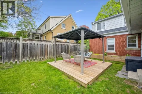 186 Forsyth Drive Waterloo ON N2L 1A2