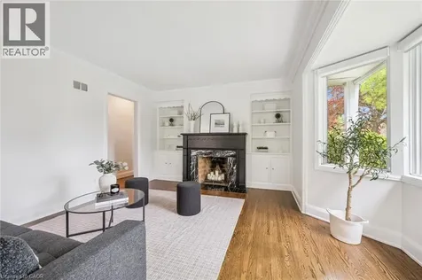 186 Forsyth Drive Waterloo ON N2L 1A2