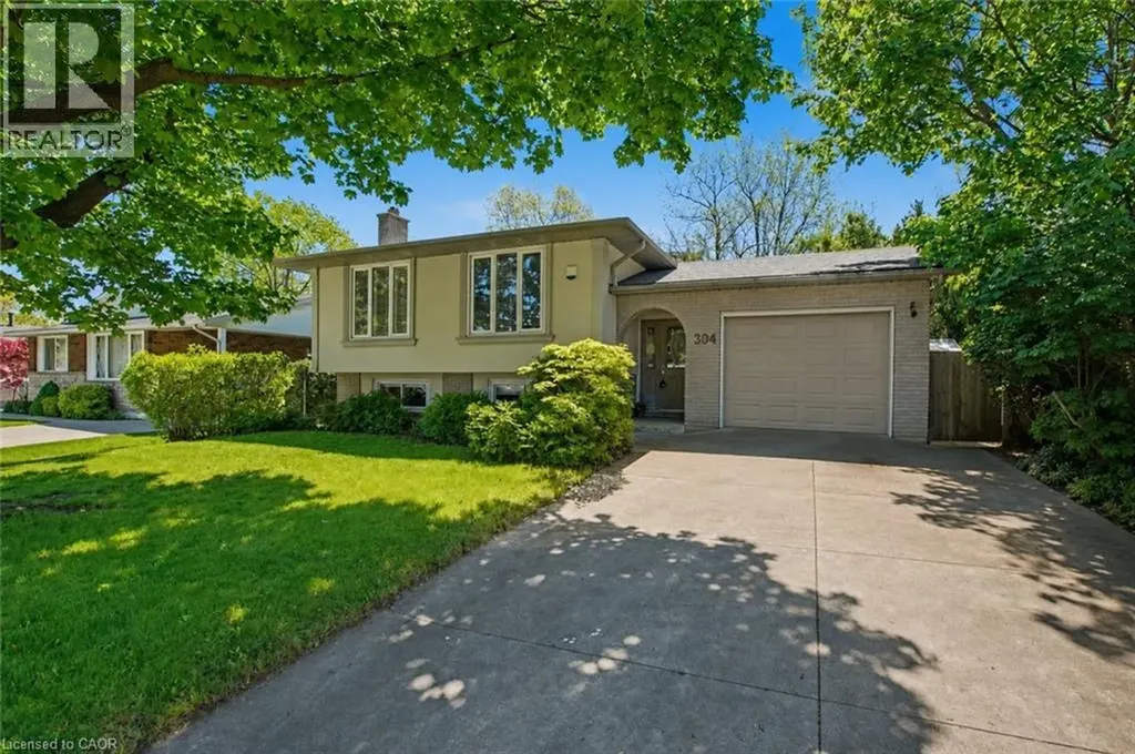 304 St Andrews Drive Hamilton ON L8K 5K4