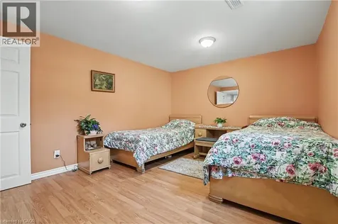 304 St Andrews Drive Hamilton ON L8K 5K4