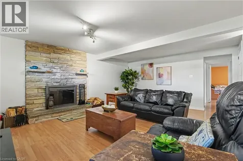 304 St Andrews Drive Hamilton ON L8K 5K4
