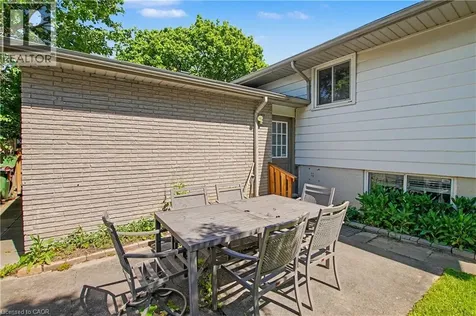 304 St Andrews Drive Hamilton ON L8K 5K4