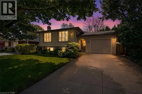304 St Andrews Drive Hamilton ON L8K 5K4
