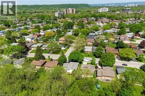 304 St Andrews Drive Hamilton ON L8K 5K4
