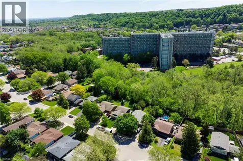 304 St Andrews Drive Hamilton ON L8K 5K4