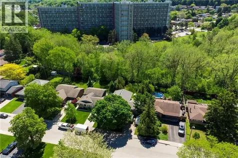 304 St Andrews Drive Hamilton ON L8K 5K4