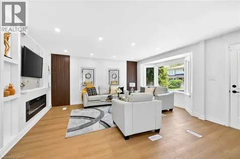 82 East 38th Street Hamilton ON L8V 4E5