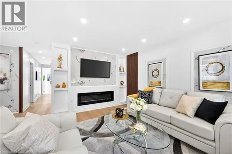 82 East 38th Street Hamilton ON L8V 4E5