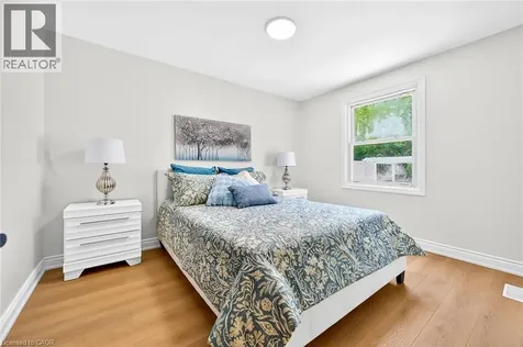 82 East 38th Street Hamilton ON L8V 4E5