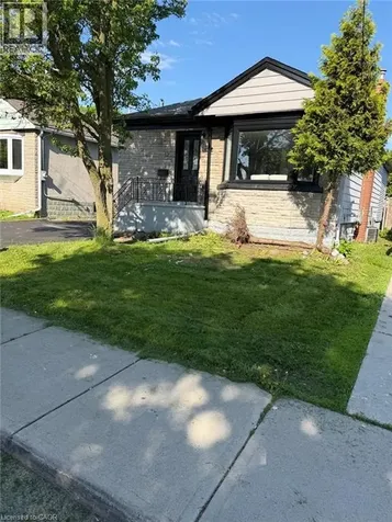 82 East 38th Street Hamilton ON L8V 4E5