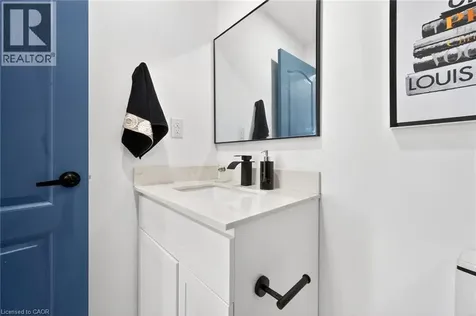 82 East 38th Street Hamilton ON L8V 4E5