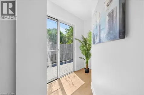 82 East 38th Street Hamilton ON L8V 4E5
