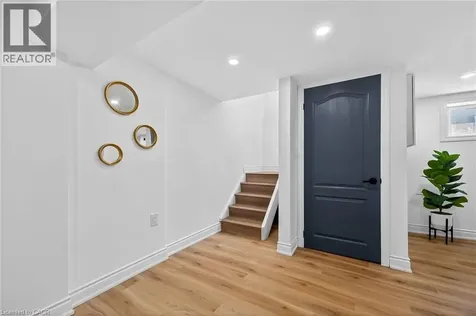 82 East 38th Street Hamilton ON L8V 4E5