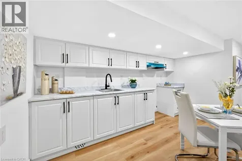 82 East 38th Street Hamilton ON L8V 4E5