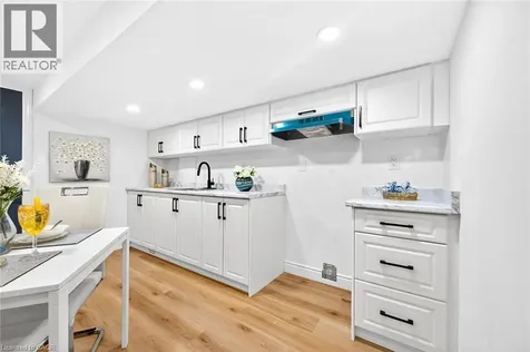 82 East 38th Street Hamilton ON L8V 4E5