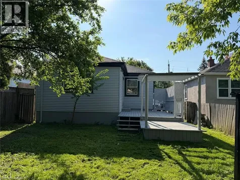 82 East 38th Street Hamilton ON L8V 4E5