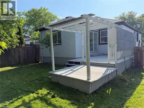 82 East 38th Street Hamilton ON L8V 4E5