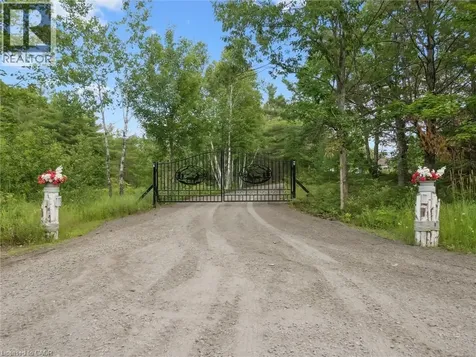891 Peninsula Road Gravenhurst ON P1P 0E2