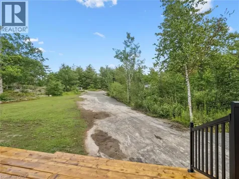 891 Peninsula Road Gravenhurst ON P1P 0E2