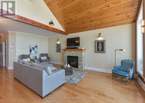 7304 Glen Ellen Drive Ramara ON L0K 2B0