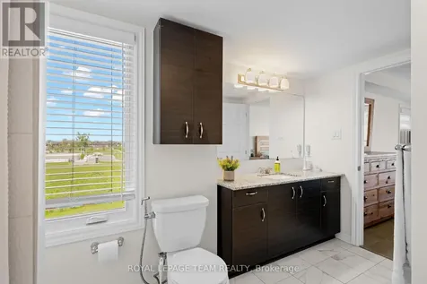 762 Mikinak Road Ottawa ON K1K 5A5