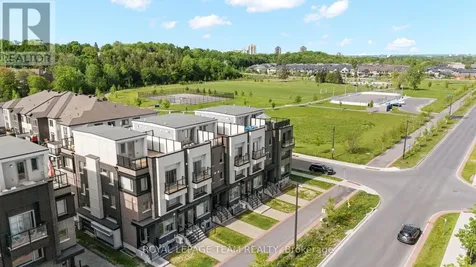 762 Mikinak Road Ottawa ON K1K 5A5