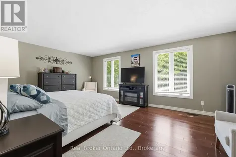 49 Greenfield Road Brantford ON N3R 6Z4