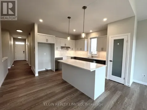 10 Columbus Court Central Elgin ON N5P 0E5