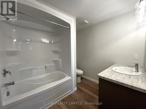 10 Columbus Court Central Elgin ON N5P 0E5