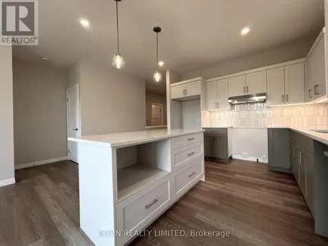 10 Columbus Court Central Elgin ON N5P 0E5