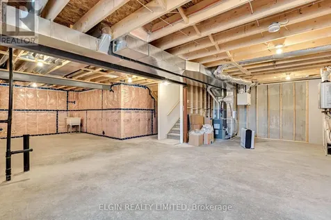 8 Columbus Court Central Elgin ON N5P 0E5