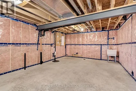 8 Columbus Court Central Elgin ON N5P 0E5