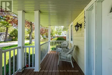1857 Shore Lane Wasaga Beach ON L9Z 1V2