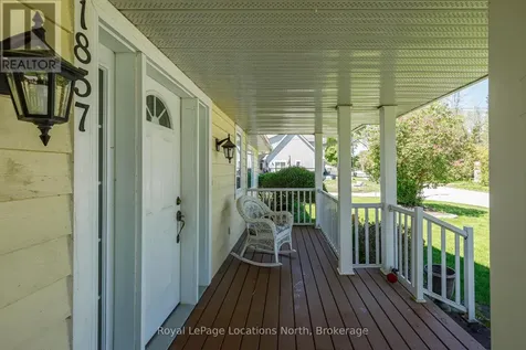 1857 Shore Lane Wasaga Beach ON L9Z 1V2