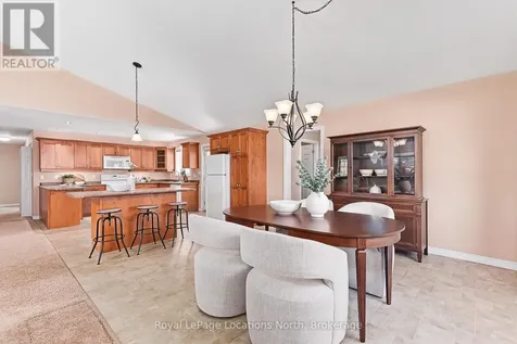 1857 Shore Lane Wasaga Beach ON L9Z 1V2