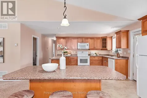 1857 Shore Lane Wasaga Beach ON L9Z 1V2