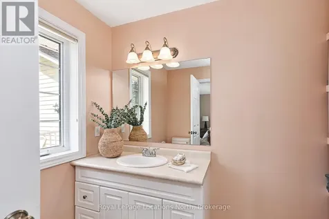 1857 Shore Lane Wasaga Beach ON L9Z 1V2