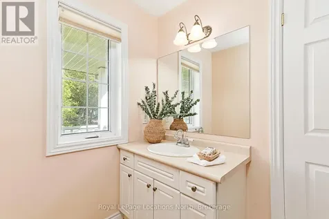 1857 Shore Lane Wasaga Beach ON L9Z 1V2