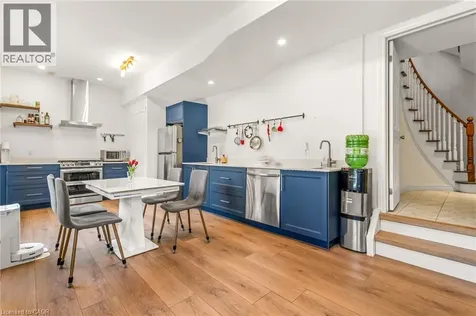 12 Buman Court Barrie ON L4N 0L3