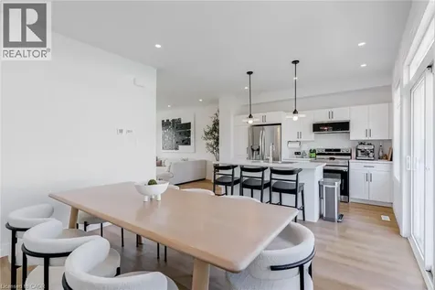 17 Helen Court Belmont ON N0L 1B0