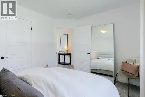 17 Helen Court Belmont ON N0L 1B0