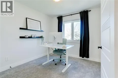 17 Helen Court Belmont ON N0L 1B0
