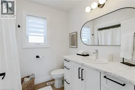 17 Helen Court Belmont ON N0L 1B0