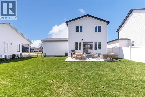 17 Helen Court Belmont ON N0L 1B0